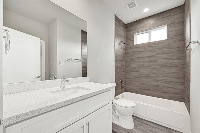 9431 Jutland Road, Houston, TX 77033