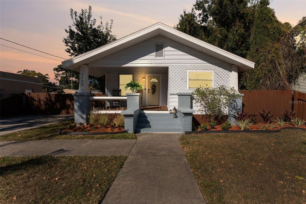 1202 E IDA STREET, Tampa, FL 33603