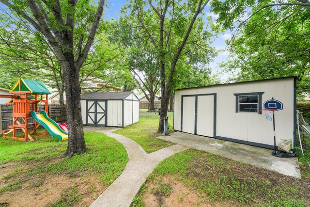 4905 California Trail, Grand Prairie, TX 75052