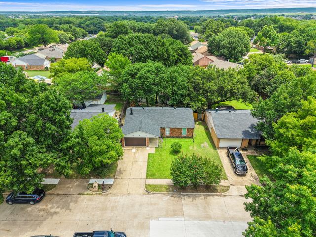 4905 California Trail, Grand Prairie, TX 75052