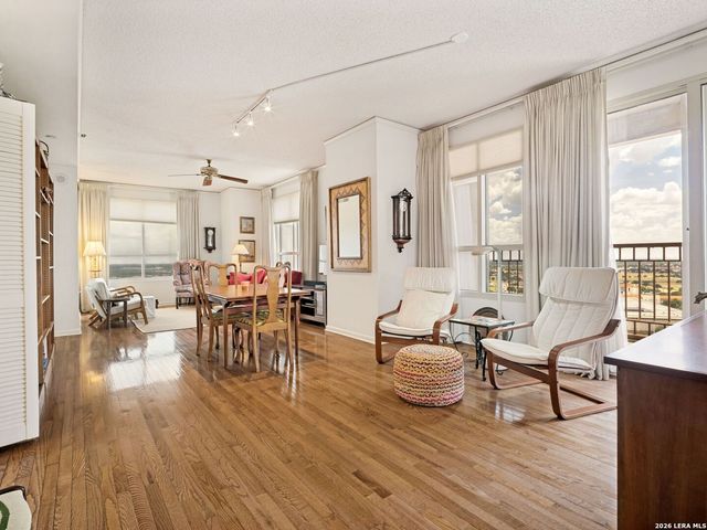 1 Towers Park Ln Apt 2112, San Antonio, TX 78209