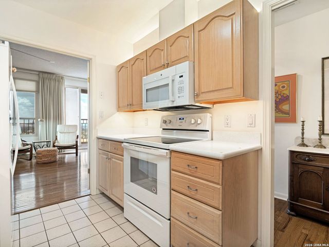 1 Towers Park Ln Apt 2112, San Antonio, TX 78209