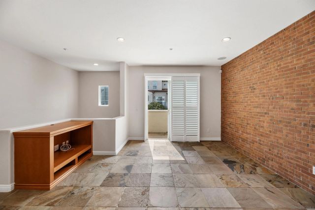 10556 Debreceni Way 9, San Diego, CA 92127