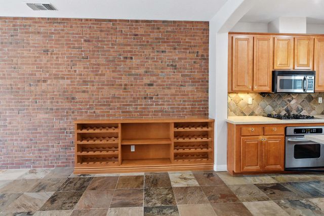 10556 Debreceni Way 9, San Diego, CA 92127