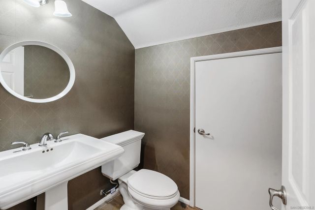 10556 Debreceni Way 9, San Diego, CA 92127