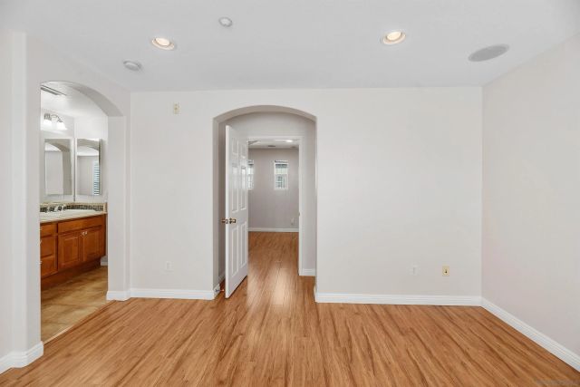 10556 Debreceni Way 9, San Diego, CA 92127