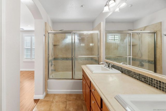 10556 Debreceni Way 9, San Diego, CA 92127