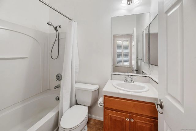 10556 Debreceni Way 9, San Diego, CA 92127