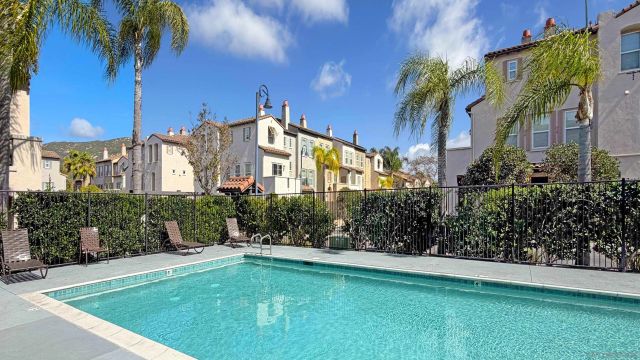 10556 Debreceni Way 9, San Diego, CA 92127