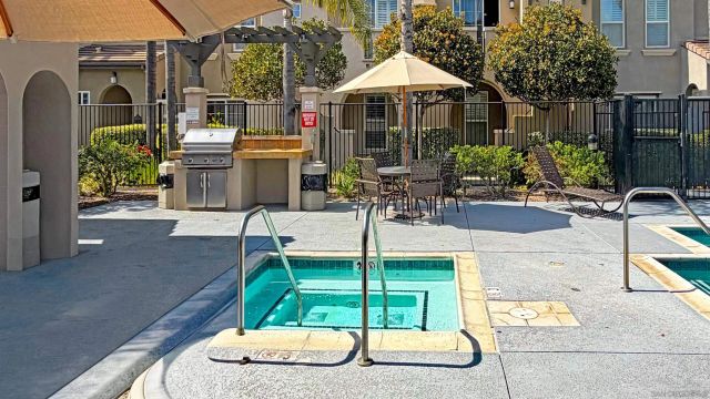 10556 Debreceni Way 9, San Diego, CA 92127