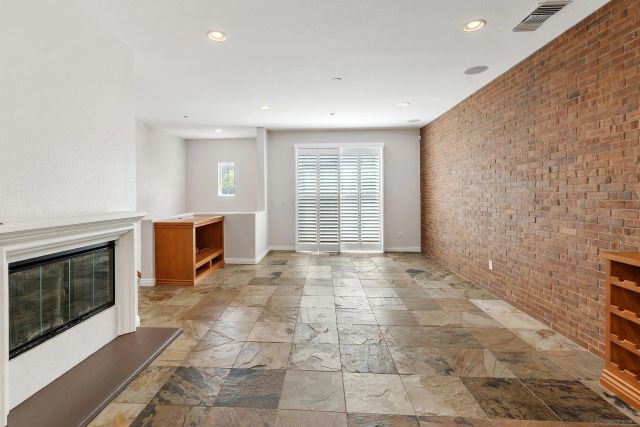 10556 Debreceni Way 9, San Diego, CA 92127