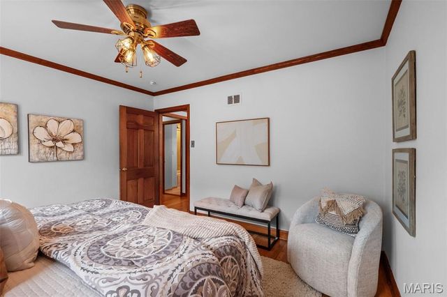 5821 Oleatha Avenue, St Louis, MO 63139