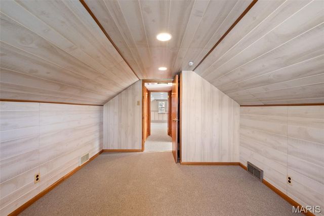 5821 Oleatha Avenue, St Louis, MO 63139