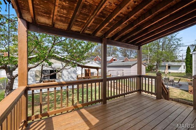 5821 Oleatha Avenue, St Louis, MO 63139