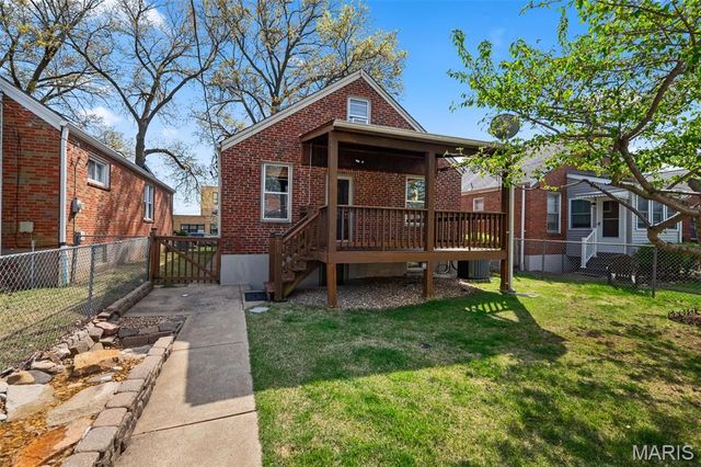 5821 Oleatha Avenue, St Louis, MO 63139