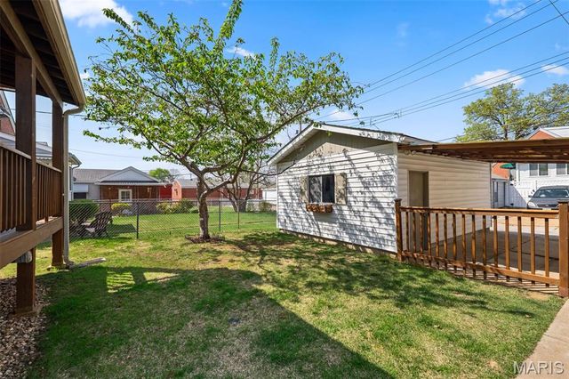 5821 Oleatha Avenue, St Louis, MO 63139