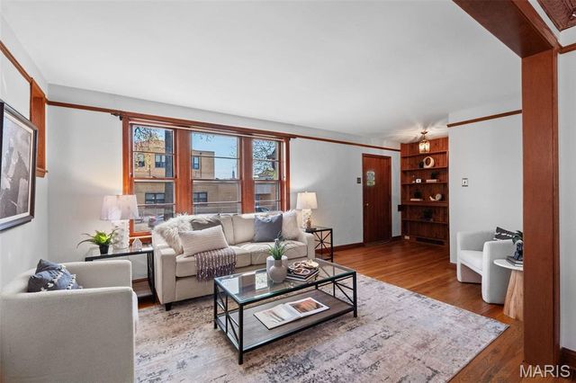 5821 Oleatha Avenue, St Louis, MO 63139