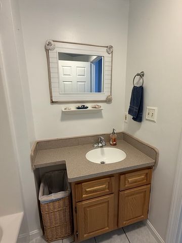 47 Old Colony Lane 127, Marshfield, MA 02050