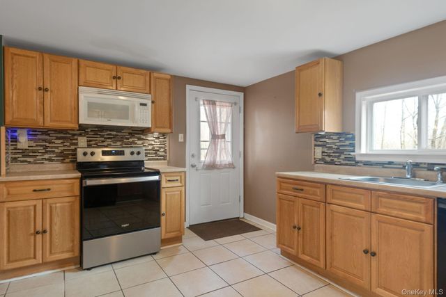 37 Pressler Road, Newburgh, NY 12589