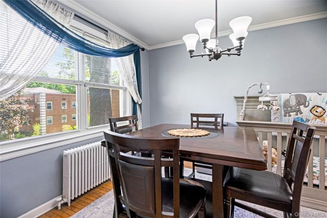 1 Edwards Street 2D, Roslyn Heights, NY 11577