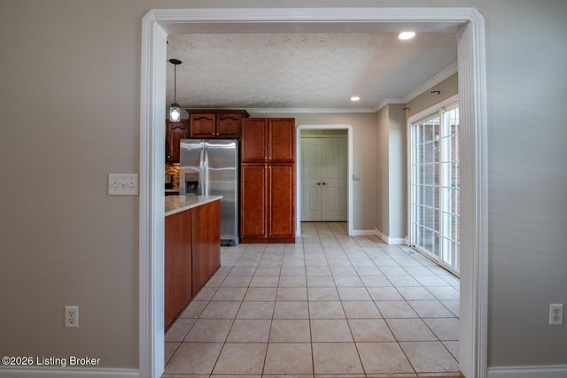 1993 Mud Splash Rd, Glendale, KY 42740