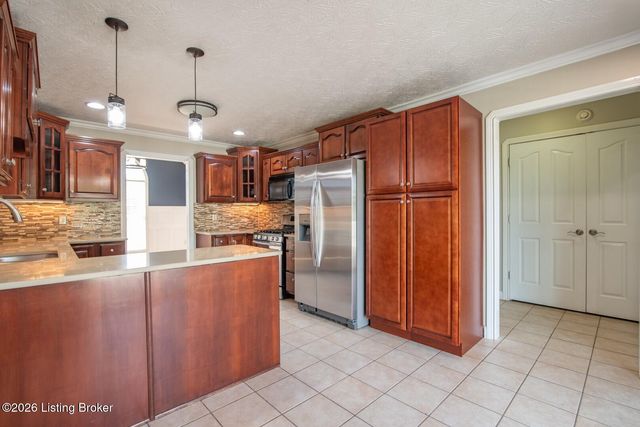 1993 Mud Splash Rd, Glendale, KY 42740