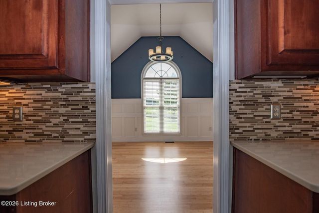1993 Mud Splash Rd, Glendale, KY 42740