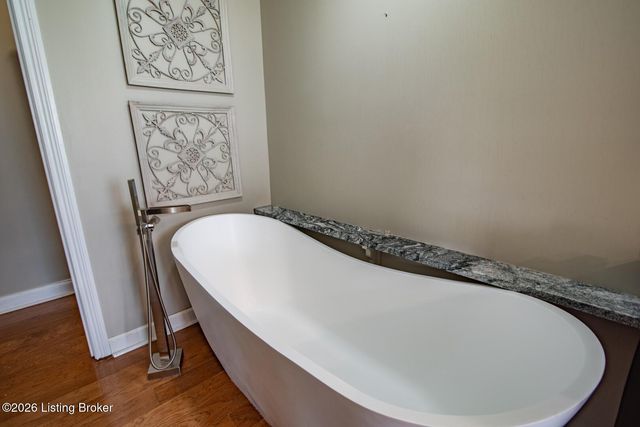 1993 Mud Splash Rd, Glendale, KY 42740