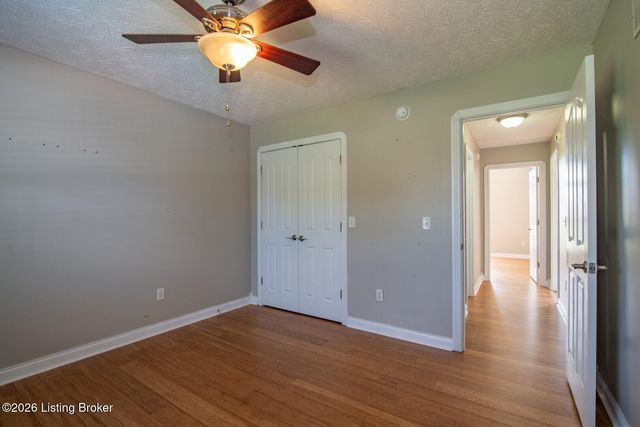 1993 Mud Splash Rd, Glendale, KY 42740