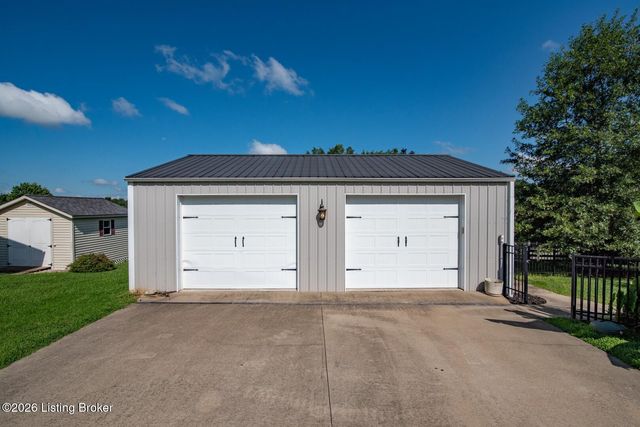 1993 Mud Splash Rd, Glendale, KY 42740