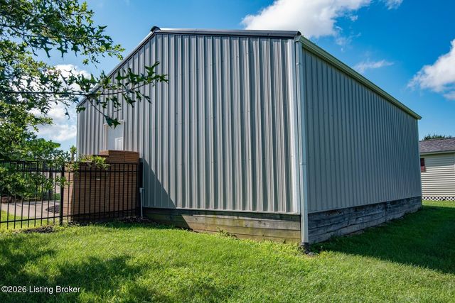 1993 Mud Splash Rd, Glendale, KY 42740