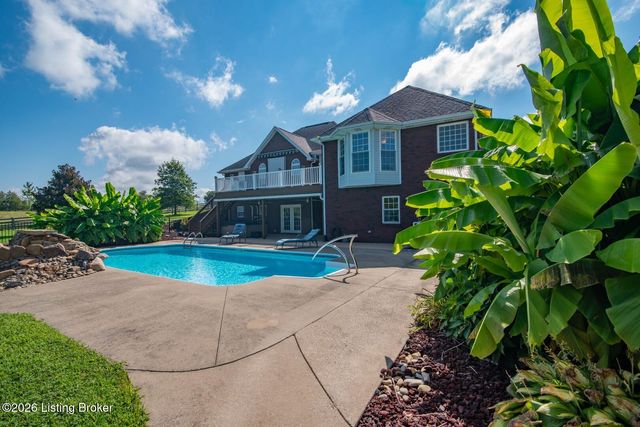 1993 Mud Splash Rd, Glendale, KY 42740