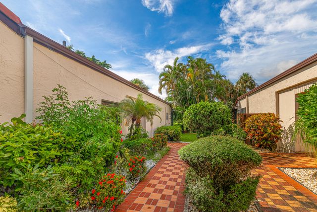 8008 Eastlake Drive, Boca Raton, FL 33433