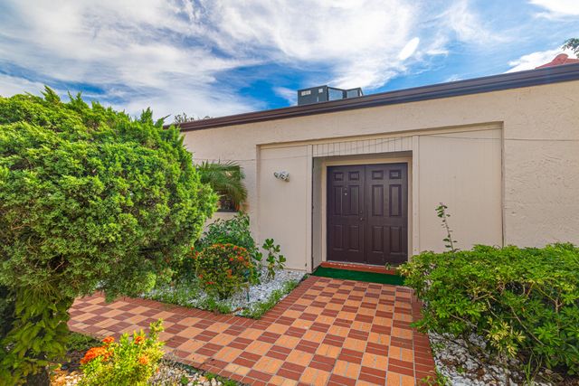 8008 Eastlake Drive, Boca Raton, FL 33433