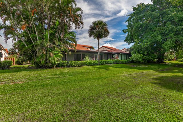 8008 Eastlake Drive, Boca Raton, FL 33433
