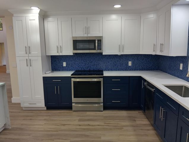 8008 Eastlake Drive, Boca Raton, FL 33433