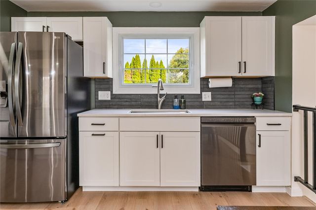 225 Carmas Drive, Greece, NY 14626