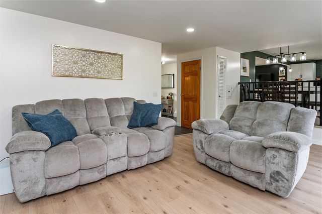 225 Carmas Drive, Greece, NY 14626