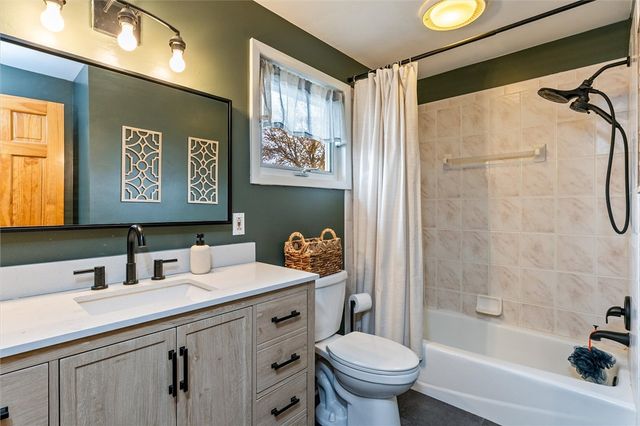 225 Carmas Drive, Greece, NY 14626