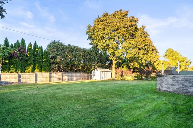 225 Carmas Drive, Greece, NY 14626