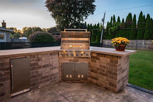 225 Carmas Drive, Greece, NY 14626