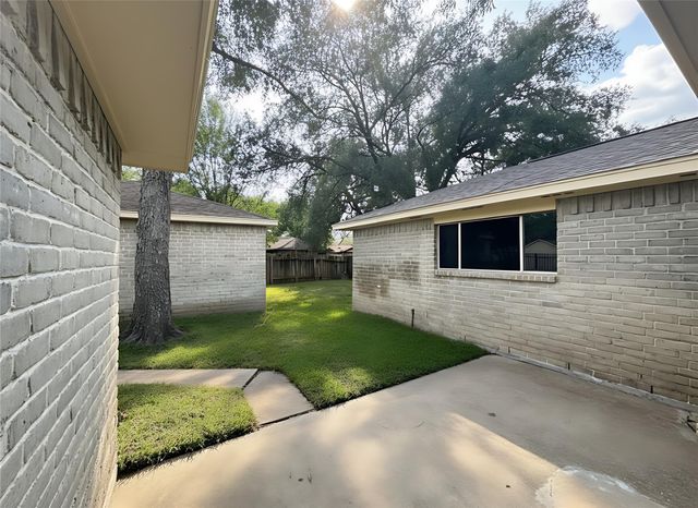 13703 Cologne Drive, Houston, TX 77065