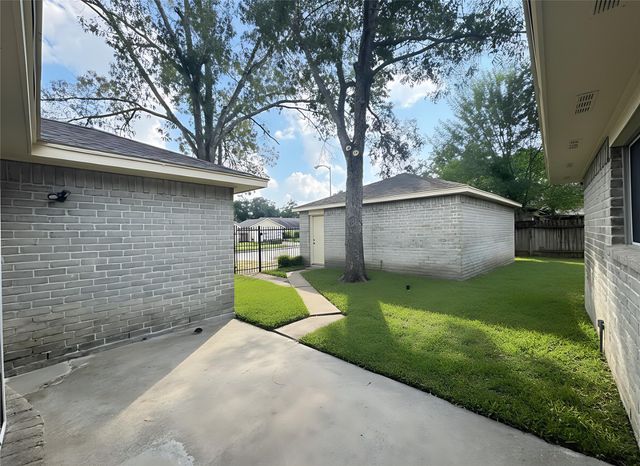 13703 Cologne Drive, Houston, TX 77065