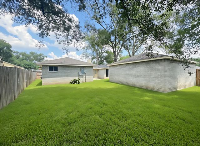 13703 Cologne Drive, Houston, TX 77065
