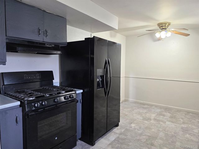 195 Commonwealth Avenue, Middletown, NY 10940