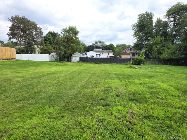 195 Commonwealth Avenue, Middletown, NY 10940