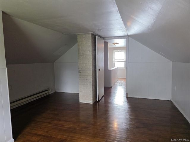 195 Commonwealth Avenue, Middletown, NY 10940