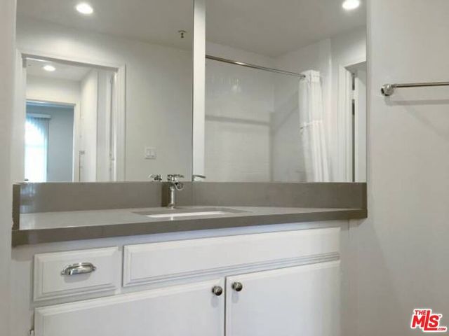 12712 MOORPARK Street 103, Studio City, CA 91604
