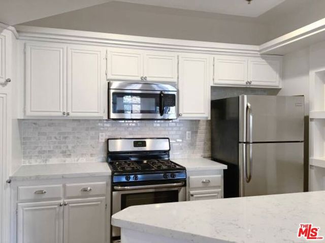 12712 MOORPARK Street 103, Studio City, CA 91604