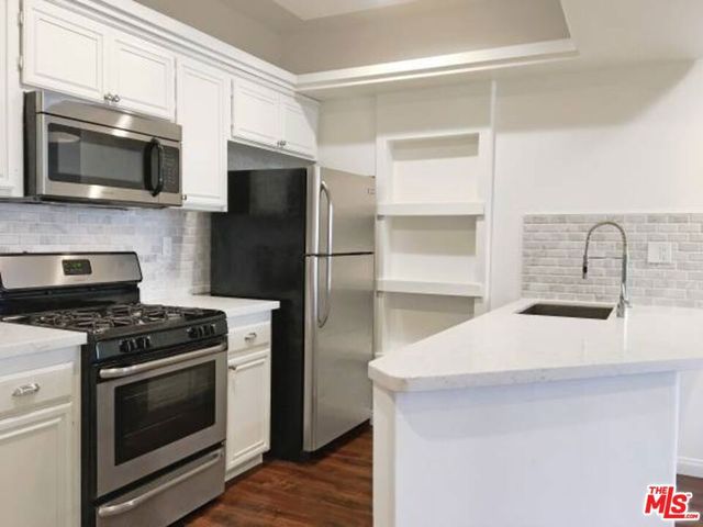 12712 MOORPARK Street 103, Studio City, CA 91604